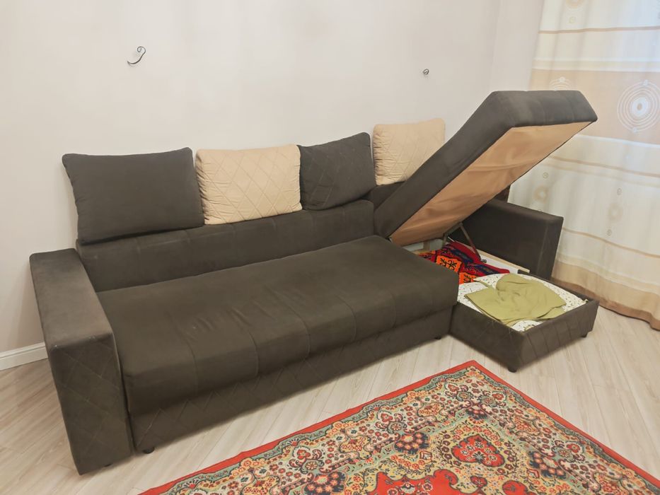 Продам диван в отличном состоянии