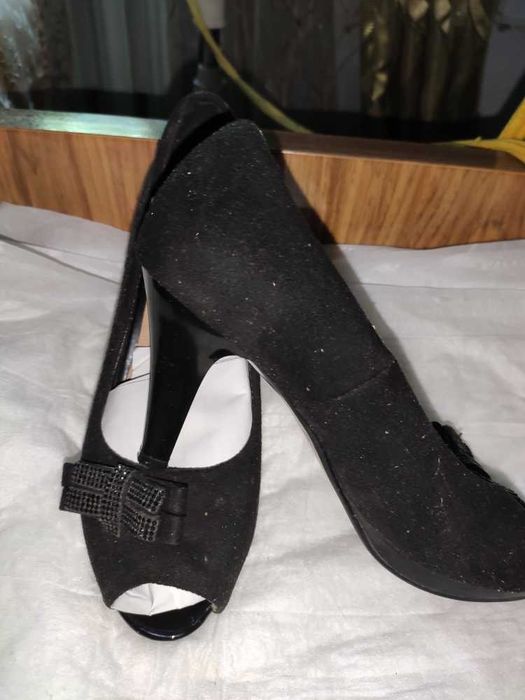 Продается - женская обувь