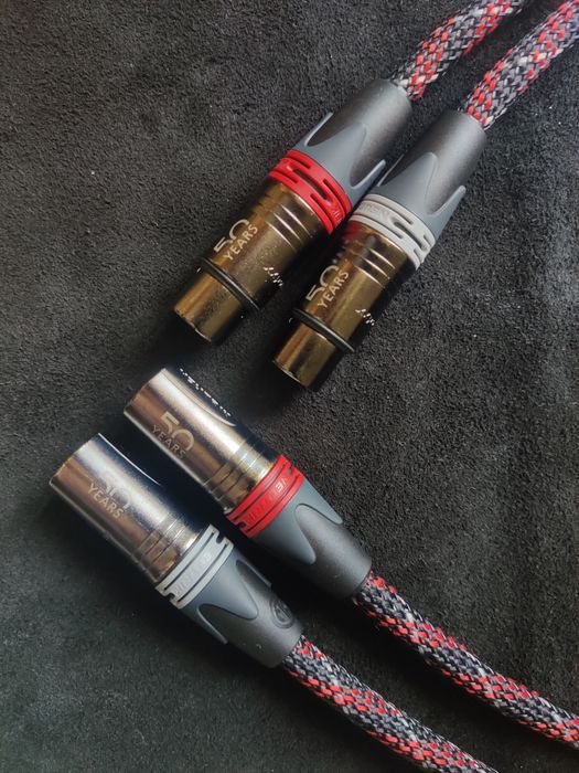 Cablu interconect balansat Sommer Cable Carbokab 225, conectori Neutrik NC3XX-50 (ediția aniversară 50 ani)