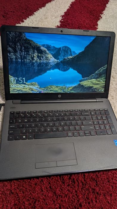 Laptop HP 250 G6