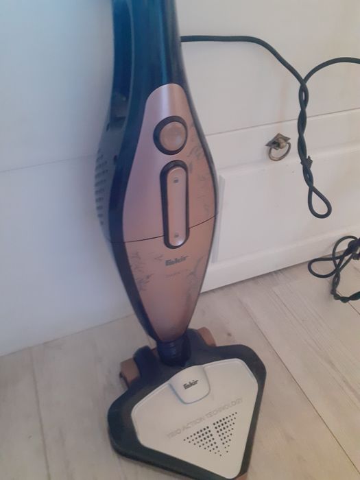 Aspirator vertical cu fir Fakir