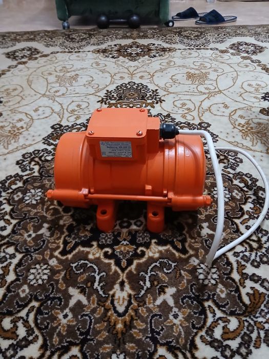 Вибратор ИВ 99 Е 2 штуки