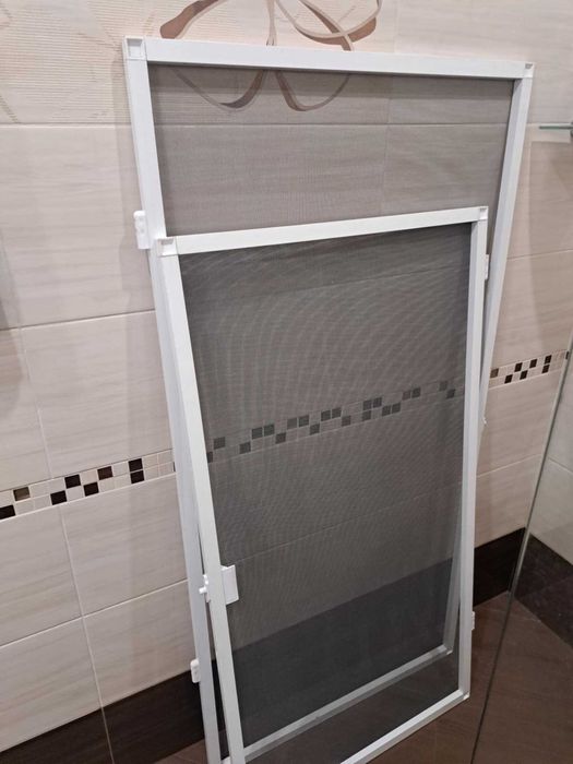 ПВЦ комарници за прозорци