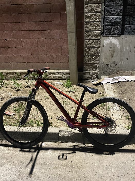 Велик Кастом Дерт.