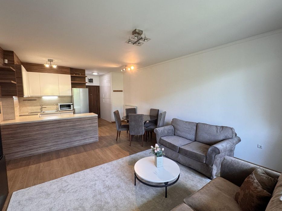 Дава се под наем Тристаен апартамент в София, Витоша - 105 кв.м за 999 € - Снимка #1