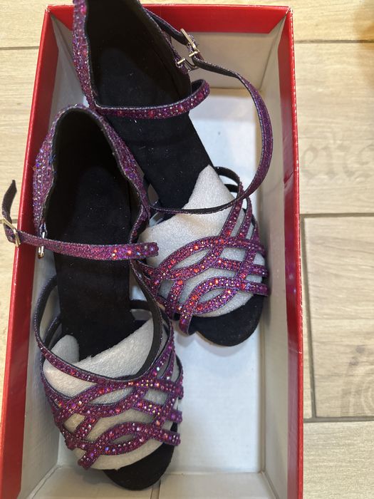 Танцевальные туфли