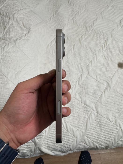 Срочно iPhone 16 pro max продам