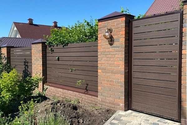 Моем фасады, витрины, окна