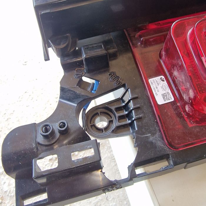 Land Rover Defender 2022 десен стоп 2021-2023