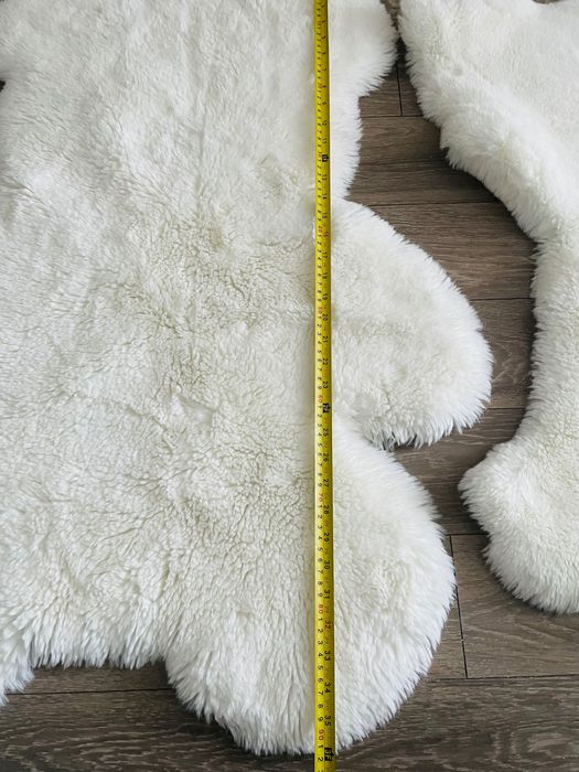 2 covorase Fluffy, albe, in forma de ursulet si tigrisor