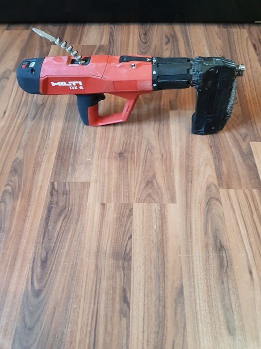 Pistol de cuie Hilti DX 6