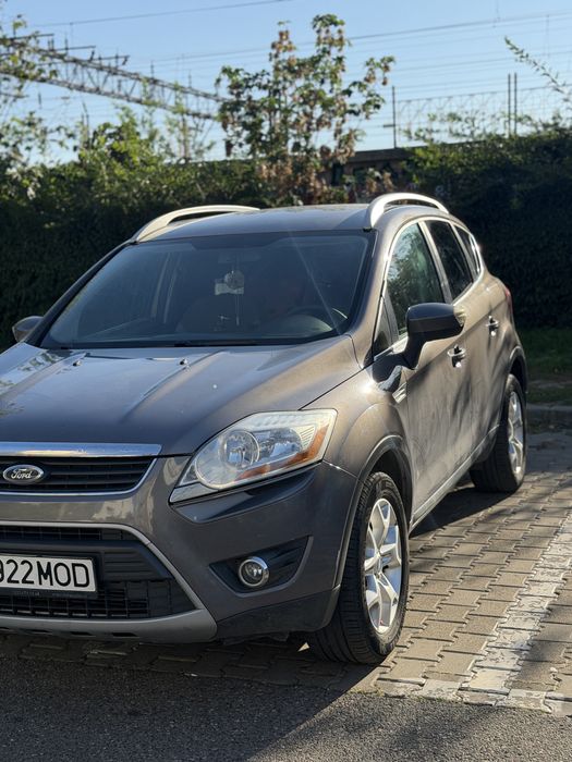 FORD Kuga 2012 — imagine 2