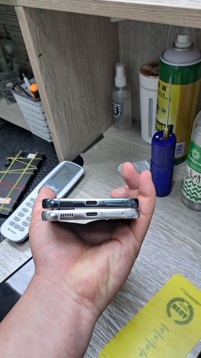 Samsung S22 Plus xotirasi 8/256GB