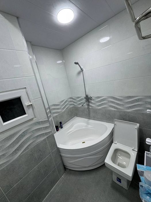 Чирчик ш. 10 м/н Васмой бозор новостройка кирпичный дом 2/5/9 62 м²