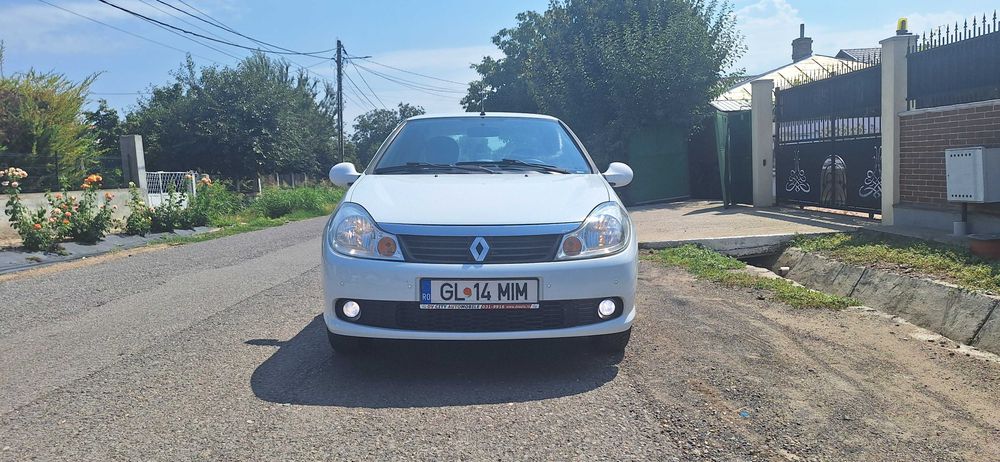 Vand Renault Symbol 2009 1.2 benzina 75 cai
