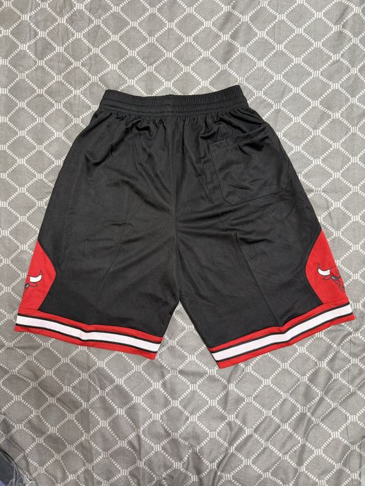 Pantaloni scurți Chicago Bulls  – mărime L