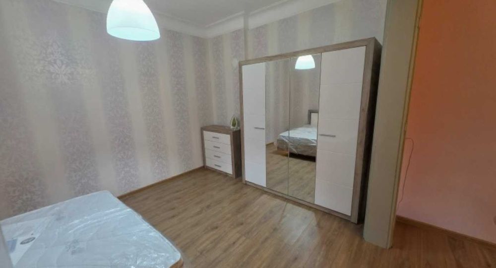 Дава се под наем Двустаен апартамент в София, Център - 56 кв.м за 652.29 € - Снимка #2