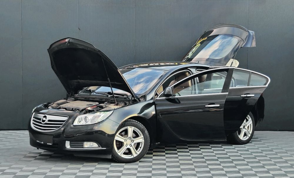 Opel Insignia 2.0 CDTI Automată • 2010 • Euro 5