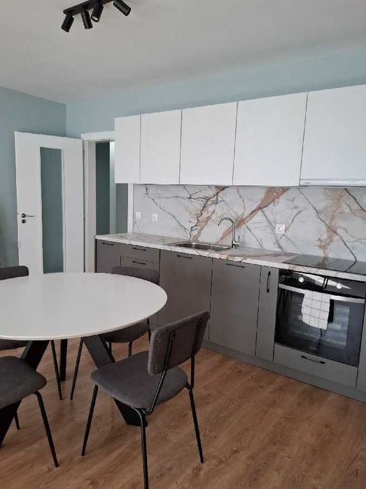 Дава се под наем Тристаен апартамент в София, Зона Б-18 - 100 кв.м за 900 € - Снимка #3