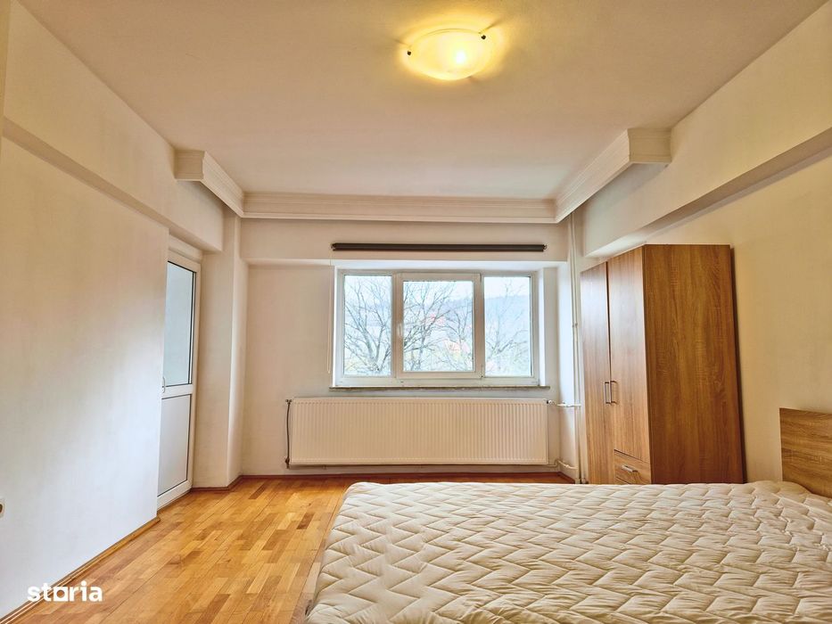 De Inchiriat - 3 Camere, Central, Bloc Cu Lift