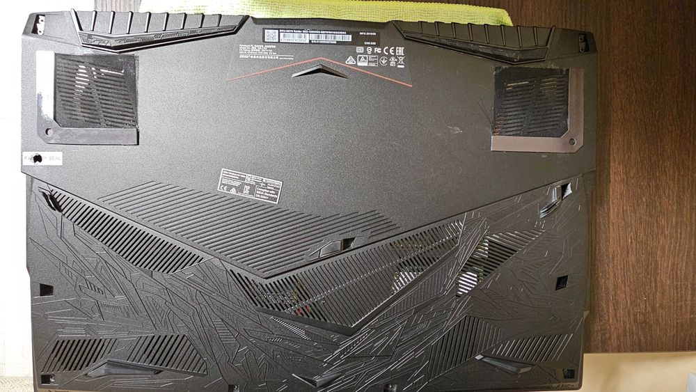 Laptop Gaming MSI 17.3 GE75 Intel i7 4.5GHz 16GB DDR4 1TB SSD RTX 2080