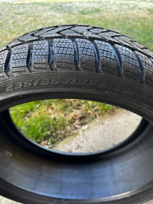 Anvelope Pirelli SottoZero 3 iarna, 2 buc.