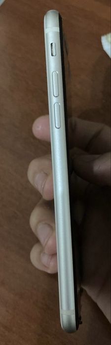 срочнога Iphone se 3 сотилади