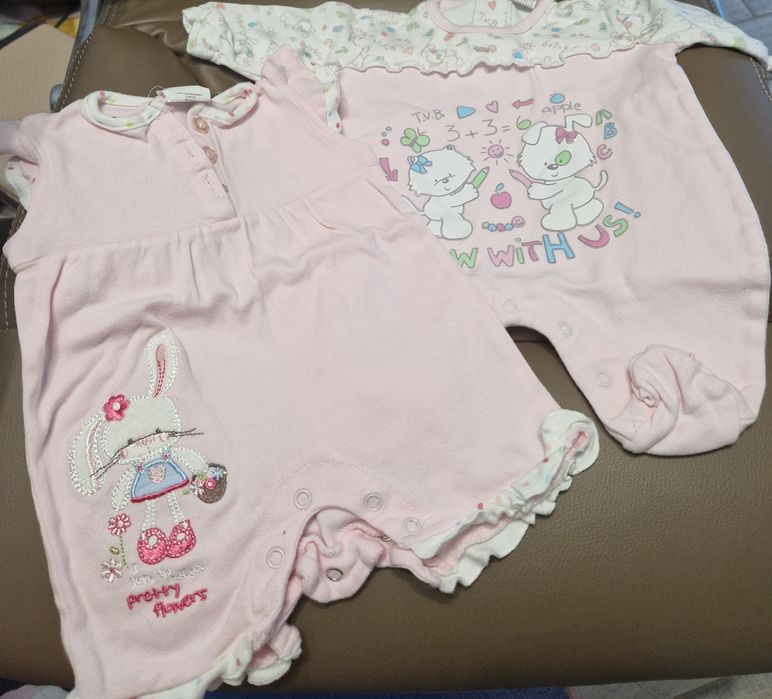 Продавам бебешки дрешки