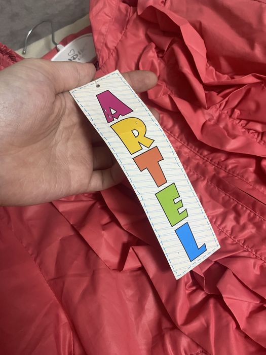 Продам курточку для девочек