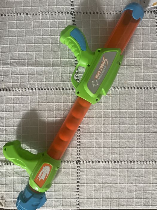 Pistol cu biluțe moi și fine