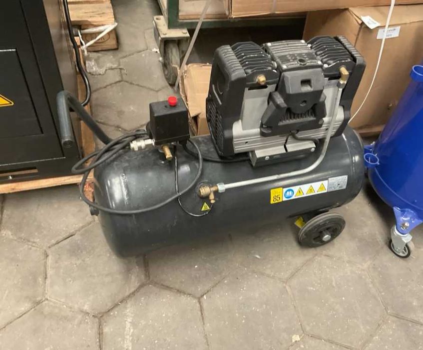 Compresor aer Aariac  50 l 220 v si cap compresor cu motor 220v