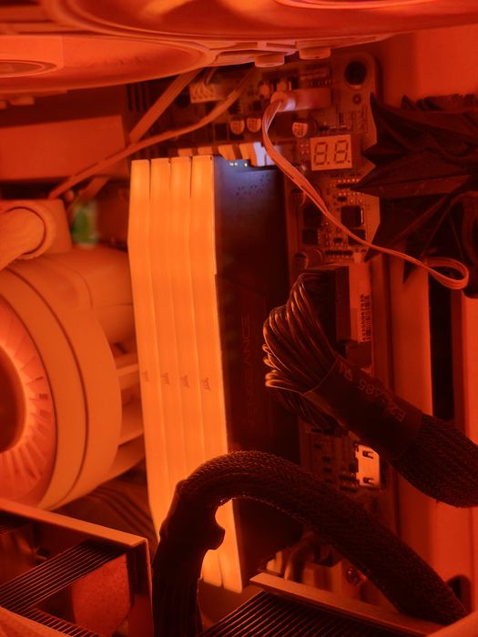 Kit Memorii Corsair Vengance  RGB 32gb Ram DDR5 6000