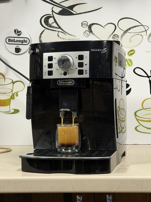 Кафемашина кафе автомат delonghi magnifica S с гаранция