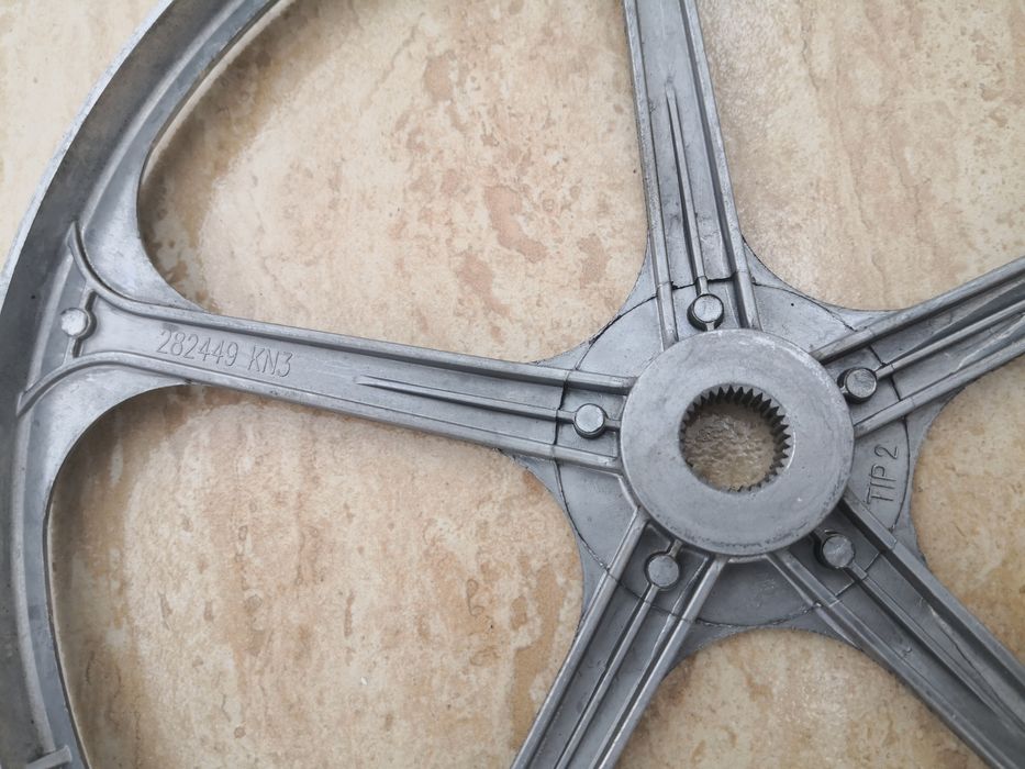 Fulie Masina de spălat Beko inverter model  WMY81483LMB1