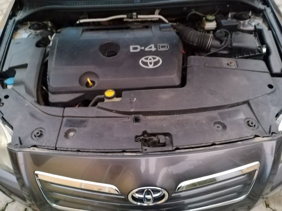 Autoturism Toyota Avensis