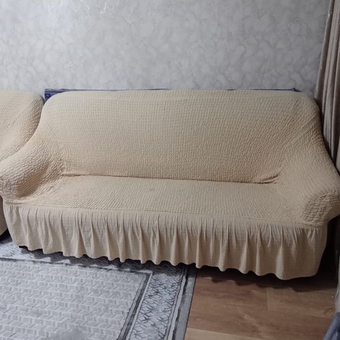 мягкой мебели — диван-тройка