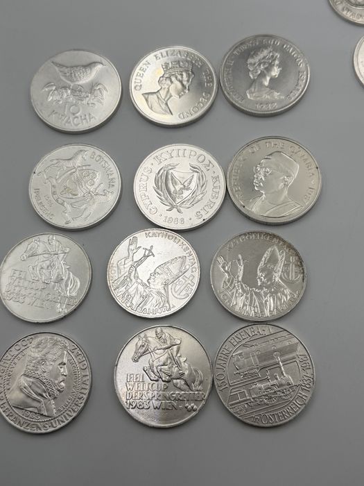 Monede si medali Argint 925 La pret de Bursa Argint de investitie 499g