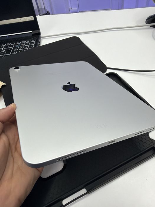 Ipad A16 128Gb ca Noua 6 cicluri Incarcate cu MDM