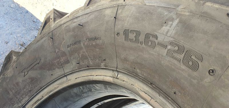 cauciucuri noi de tractoare japoneze 13.6-26 Roadmile 10Ply AGM2