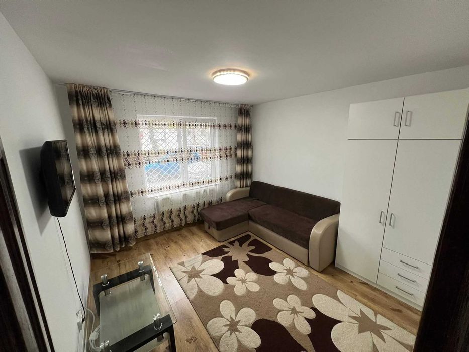 Se închiriază garsoniera tip studio