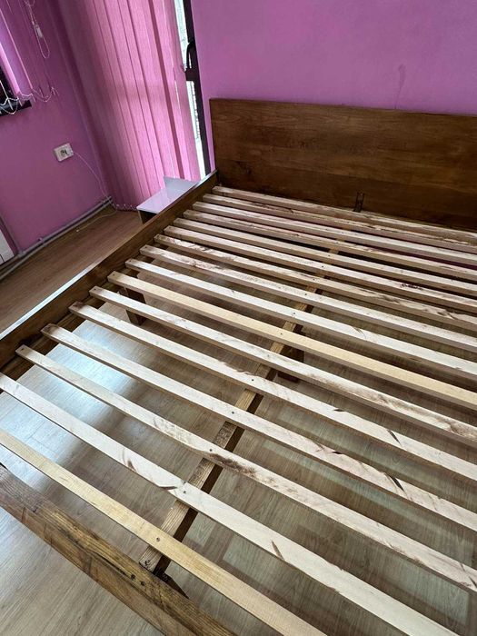 Предлагам легла и спални масив за едри хора