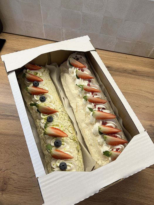 Пироги торты пирожные рулеты трайфлы