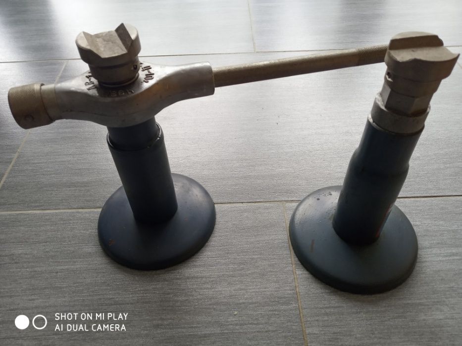 предлагат се части за Москвич 412 и 410