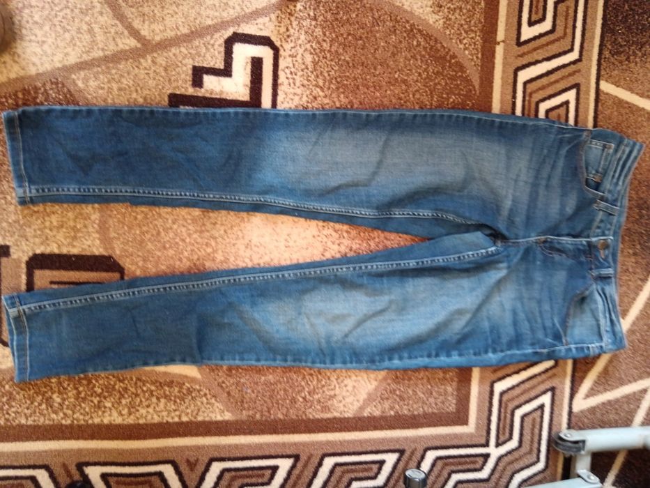 Ежедневни дамски дънки