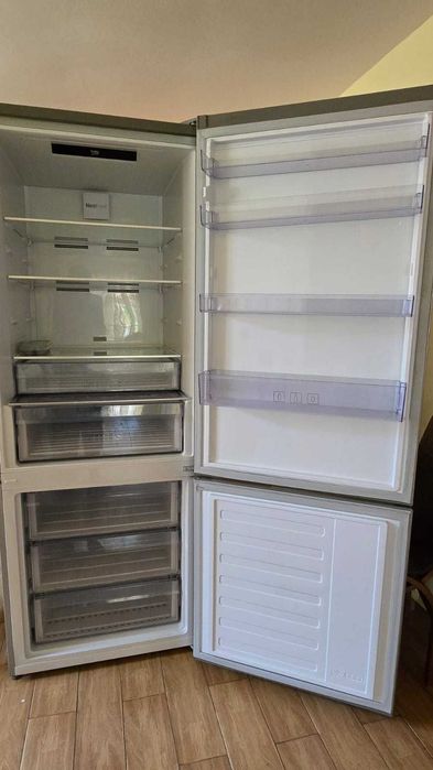 Combina Beko, moderna, gri