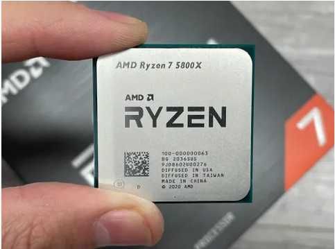 Компютърна конфигурация с AMD Ryzen 7 5800X и 32gb RAM + Монитор