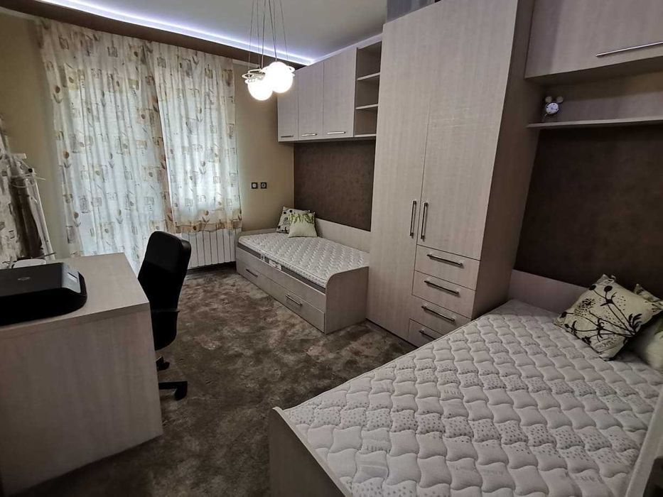 Дава се под наем Тристаен апартамент в София, Гео Милев - 112 кв.м за 504.9 € - Снимка #7