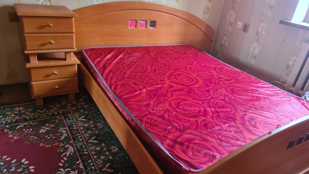 Спальный гарнитур