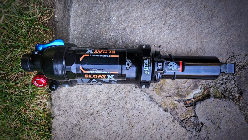 NOU - Amortizor Fox Performance Float X 205 65