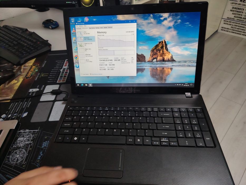 Laptop vechi emachines p5we6